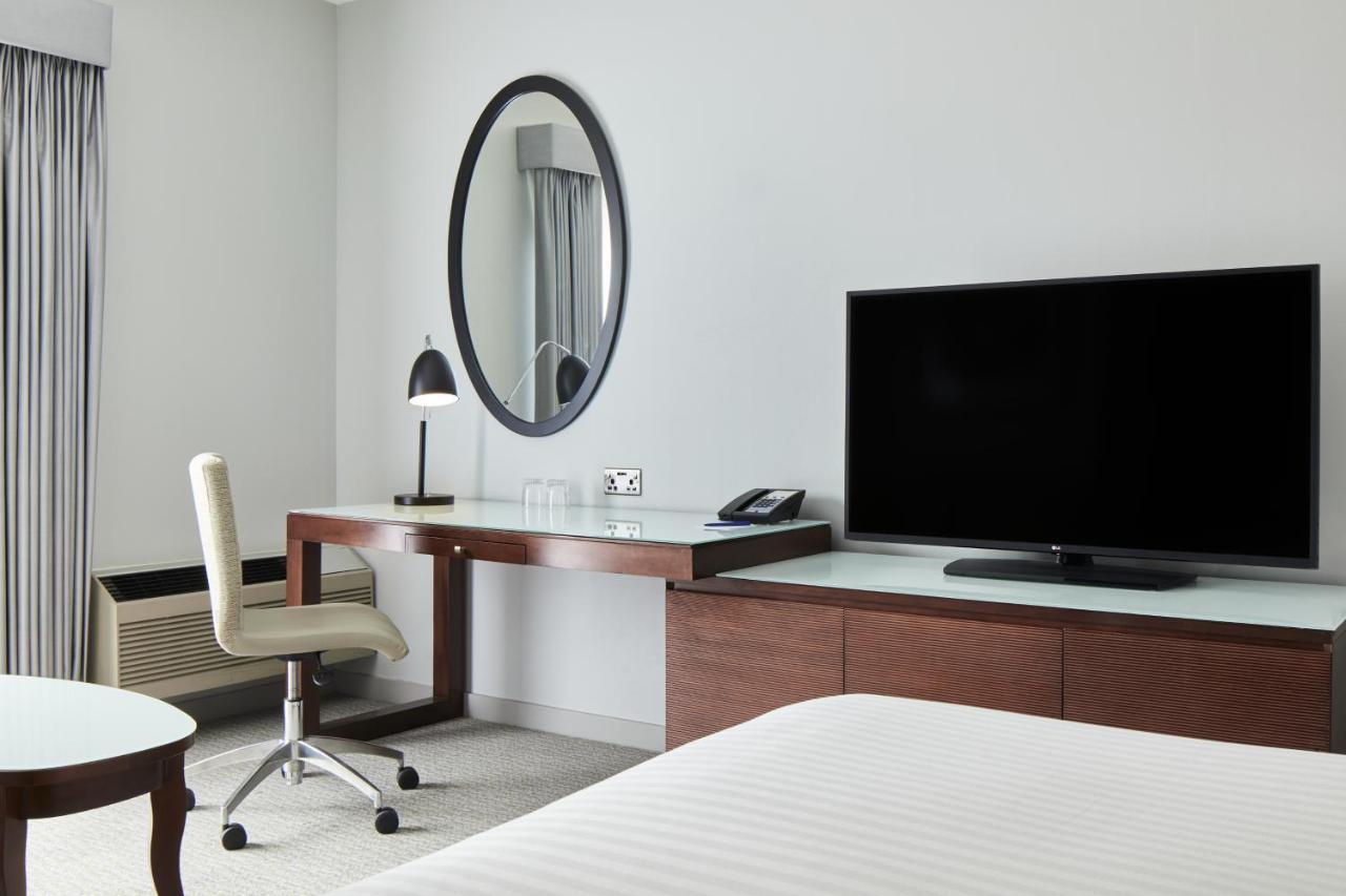 Delta Hotels By Marriott Cheshunt Броксборн Экстерьер фото
