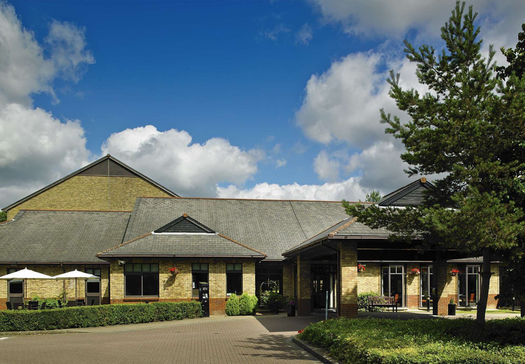 Delta Hotels By Marriott Cheshunt Броксборн Экстерьер фото